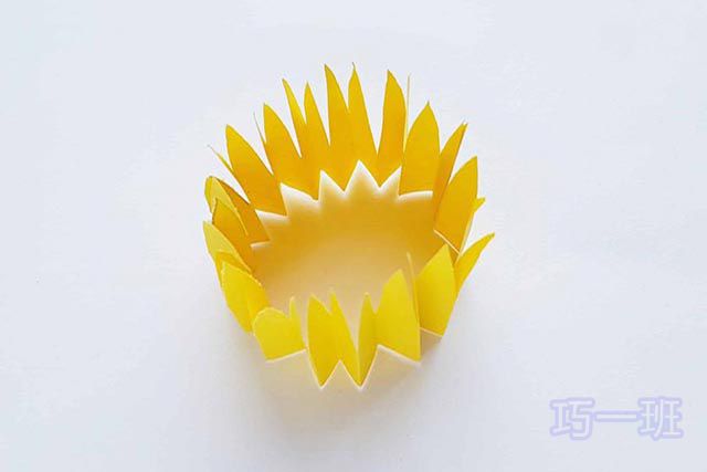 亲子手工：怎么用彩纸做手持烟花(图文教程)6