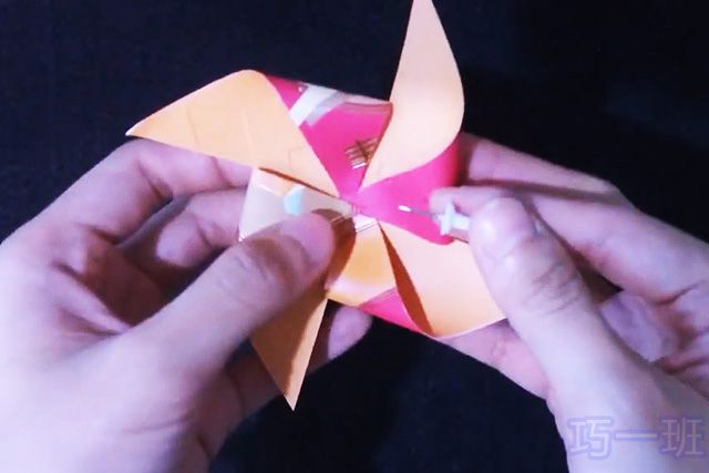 红包袋能做什么手工：简单制作纸风车(图文教程)7