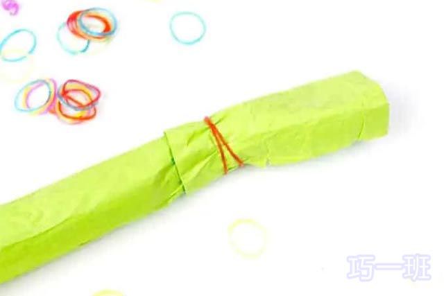 报纸手工制作动物：幼儿简单制作手工蛇(图文教程)4